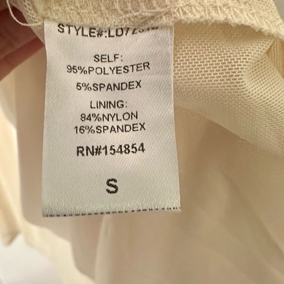 CREAM ONE SHOULDER CUT OUT STRAPPY SLIT
MAXI DRESS - Picture 6 of 9